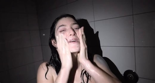 whats her deal why is she like this now lol