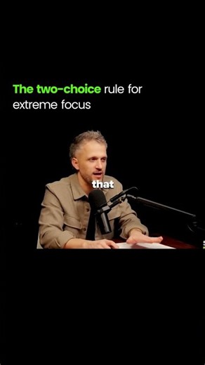 Neil Gaiman Uses This Painful Trick to Focus ‪@IAmMarkManson‬ ‪@SolvedClips‬