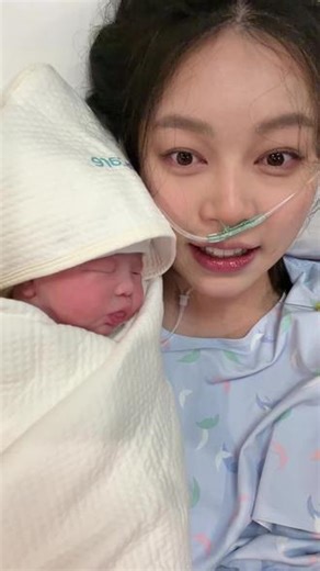 记录我勇敢的25岁 我们有小棉袄啦，6斤2两，无侧切无撕裂，，40分钟超快顺产，世界上多了一个你，而我们多了一个世界@张照洋 #李斯曼 #生产日记