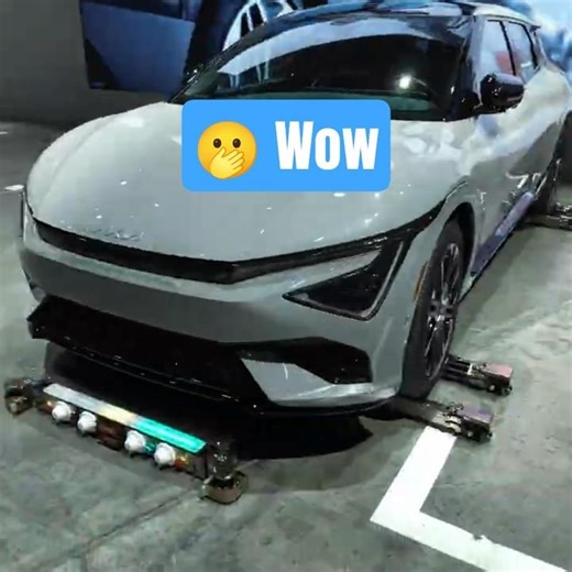 Intelligent Parking Robot: AI Robotics working CES 2026 Hyundai