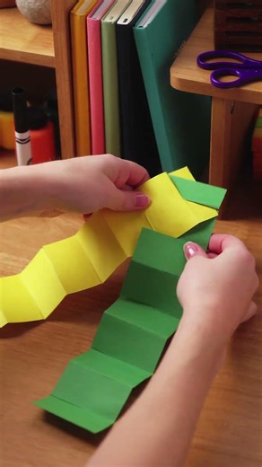 Craft Caterpillar DIY Kids Activity || Crayola Creative Moments
