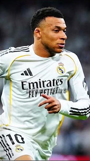 Mbappé under pressure at Real Madrid 😳#short #soccer #mbappe#realmadrid