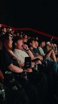 Audiences got a sneak peek of #EndofOakStreet in 4DX