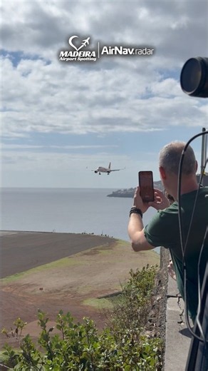 Easy landing for EasyJet at Madeira Airport inbound from Lisbon ✈️