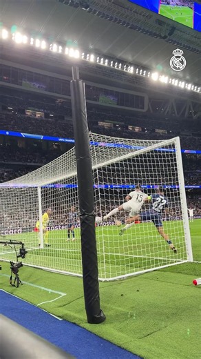 Right place, right time! 🧠 @Arda Güler #UCL #RealMadrid | Real Madrid vs RB Leipzig