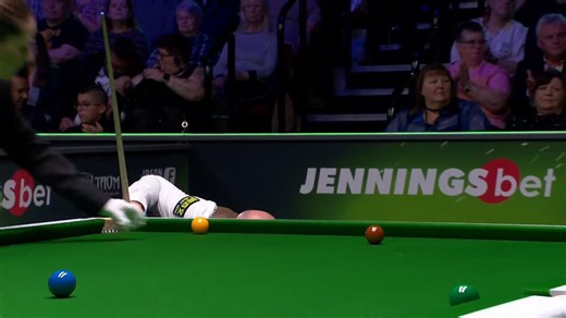 Peter Lines takes the opening frame to start the day 📈Watch | Stream on 5: https://t.co/ABW52824Mu