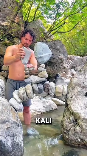 Ocean waves destroy stone sculpture art #shortsvideo