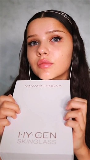 Quick massage using the HY-GEN Primer Serum #asmr #nadinaioanaasmr #beautytiips #massagetherapy #길화걸