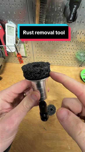 Effective Rust Removal Tool for Brake Discs