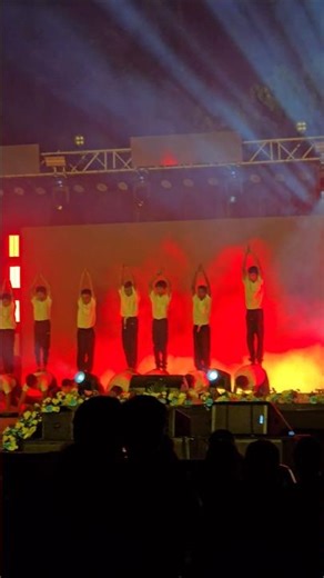 സ്കൂൾ പിള്ളേർ അടിച്ചു പൊളിച്ചു കളിച്ച ഡാൻസ്