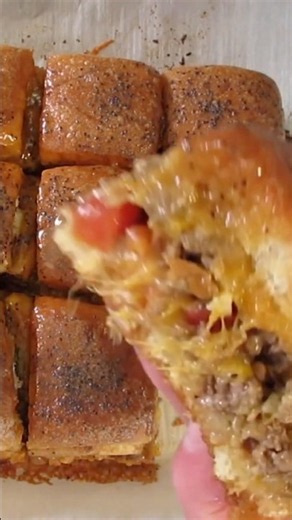 CHEESEBURGER SLIDERS 🍔 So YUMMY 😋 #food #meat #cooking #baking #recipe #tutorial