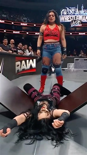 The PHILLY STREET FIGHT is cookin’ 🔥🔥🔥 #WWERaw