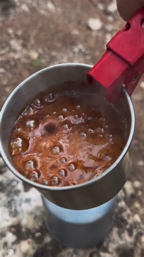 A Fire Starter Method That Will Be Extremely Useful! 🔥 #survival #bushcraft #camping #firestarter