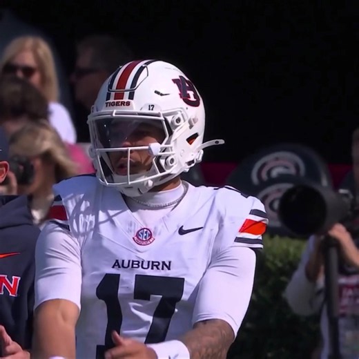 Auburn Football Highlights and Fan Clips