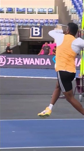 Big moments. Big throws 🚀 Rumesh Tharanga Pathirage 🇱🇰 with his 92.62m at #RomeDL 🇮🇹 🤯