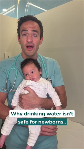 💧 Why isn't drinking water safe for newborns? It feels like such a simple question... but the answer is really important. For newborns, breastmilk or formula provides all the hydration they need. Their kidneys are still developing, which means they can't process extra water the same way older children and adults can. Giving water too early can: 💧 Dilute sodium levels in the blood. 🍼 Fill up their tiny tummy, leaving less room for the milk they need. 📈 Reduce the nutrients and calories essent