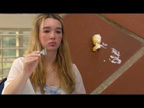 Baylen Out Loud: Baylen THROWS FOOD While Taste-Testing Dishes for Wedding (Exclusive)