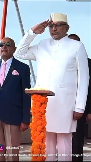 Vice President Hoists National Flag under "Har Ghar Tiranga Abhiyaan" #shorts