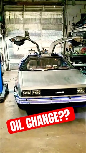 Delorean Time Machine stops in local shop for Oil Change! #backtothefuture #shorts #80s
