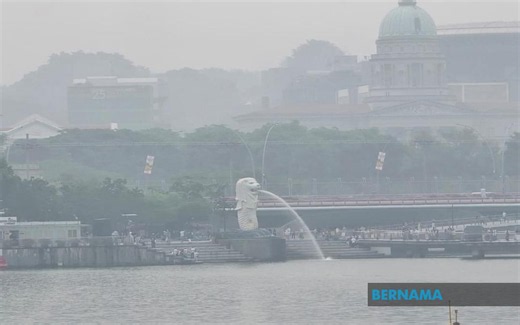 Singapore Rolls Out N95 Masks As Haze Worsens