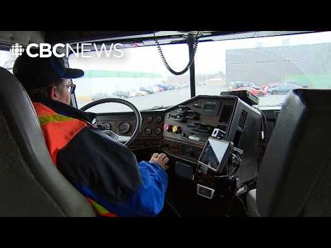 How Quebec aims to crack down on unqualified truck drivers from Ontario