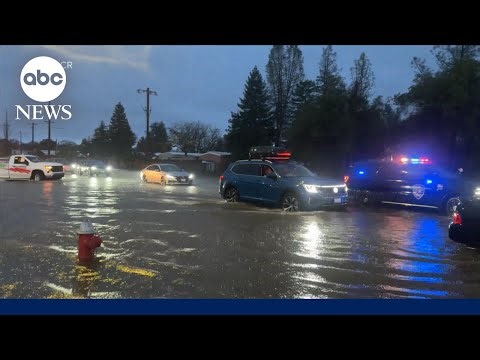Powerful storms on both coasts impact Christmas travel rush