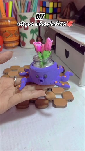 diy mini octopus flower vase 🐙 #diy #viral #clay #flowercraft #craftee #craftycorner #craftyideas