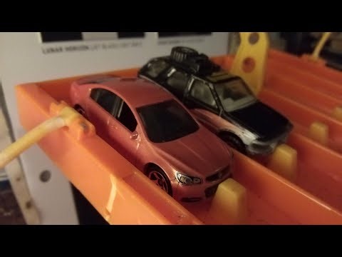 Holden VF Commodore SSV vs Vauxhall Frontera