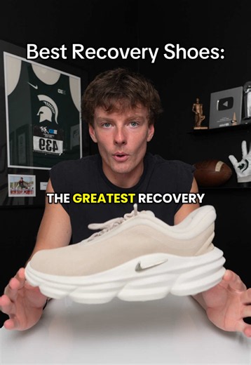 Nike 24.7 recovery shoes vs the Nike x Hyperice Slides 🤔 These are the best recovery shoes #athlete #recoveryslides