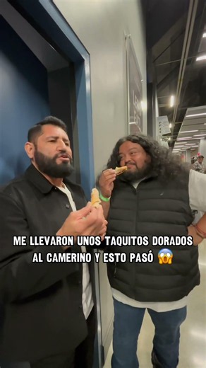 Me llevaron #tacos al #camerino ❤️🎵🇲🇽 #regionalmexicano #banda #viral #concierto #panchobarraza