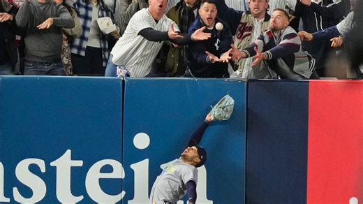 Mesa homer, fan interference call help Rays sweep Yankees in ALDS