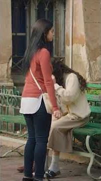 حلم حياتى l خديجة ماشية بالشبشب فى وسط الجامعة