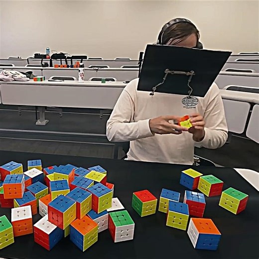 Graham Siggins Multi Blindfold World Record 63/63 in 58:23 #rubikscube #viral #shorts
