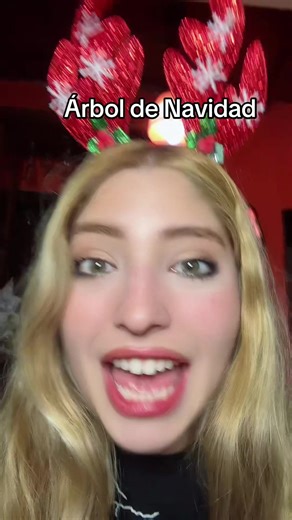 Árbol de Navidad: Cómo Decorarlo con Humor