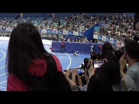 A Chinese humanoid robot sets 100-meter sprint record of 8.86 seconds