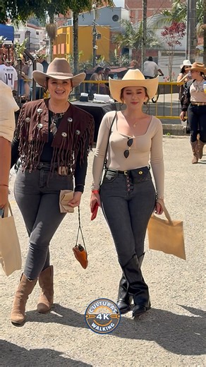 🐴 Very elegant cowgirls ready to live the best horse riding adventure 🇨🇴 #culturas4K #cowgirls