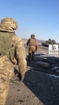 ОБСТРІЛ НА МОСТУ: бійці 95 ОДШБр оглядають підбитий танк та автобус (2022) 🛡️💥🌉