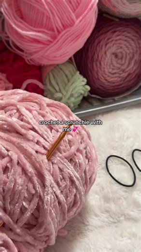 Crochet a Stylish Scrunchie: Step-by-Step Guide
