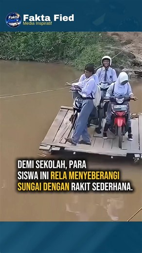 To Get to School, These Students Risk Crossing the River on a Simple Raft. #shortvideo