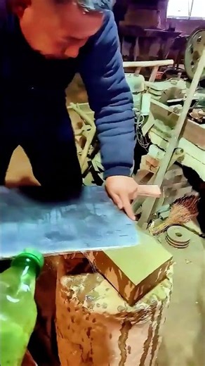 Wow ! Gripping Both Handles to Sharpen a Giant Double-Handle Knife on a Whetstone