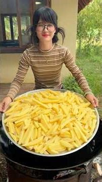 Cooking yummy deep fried potato for frenh fries recipe
