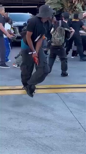 Playboi Carti LUCKI’s teams allegedly got into an altercation at ComplexCon https://t.co/Wh91YpDlD2