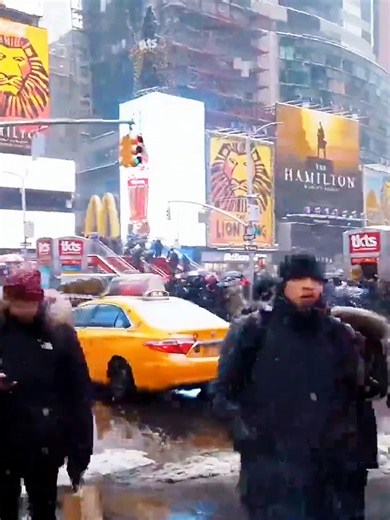 PART, 350 |New York City During a Beautiful Summer Evening 🌇 | Manhattan Skyline, Times Square & Statue of Liberty in a Dreamlike City Atmosphere | Cinematic 4K #unitedstates #nycsnow #foryouusa #timesquare #searchinsightview2025