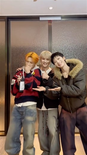 WayV on Instagram: "Eternal White with 王一珩 #KUN #TEN #十个勤天 #WayV #白色定格"