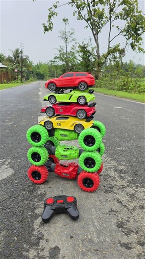 Dekhiye kaise banaya Remote control Cars ka Tower! 🏎️🏢