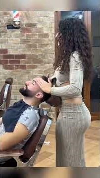 Lady Barber Haircut Craftsmanship | Female Barber at Work ✂️💇‍♀️ #haircut #femalebarber #ladybarber