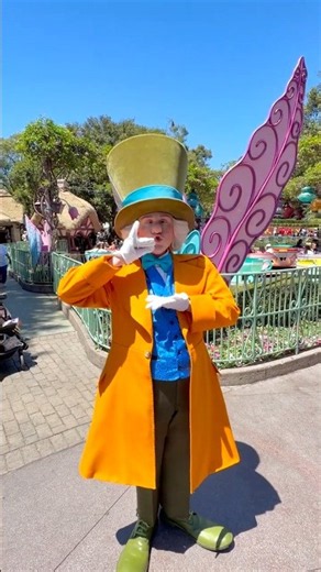 Mad Hatter Turned Tea Time Into a Whole Performance 🎩☕ | Disneyland