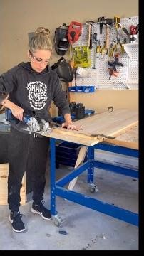 DIY Entryway Table - Free Woodworking Plan - Beginner Friendly