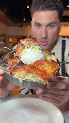 #ad #NorthPartner Best meal deals, Italian food edition! They just refreshed their happy hour and it’s available at the bar only Monday through Friday, 3 to 6 PM. Go check it out @North Italia