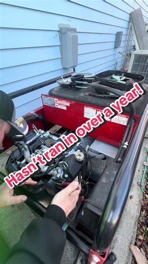 Nice long video for ya. Standby generator that hasn’t been started in over a year. #smallenginerepair #generator #nostart #mobilerepair #carburator